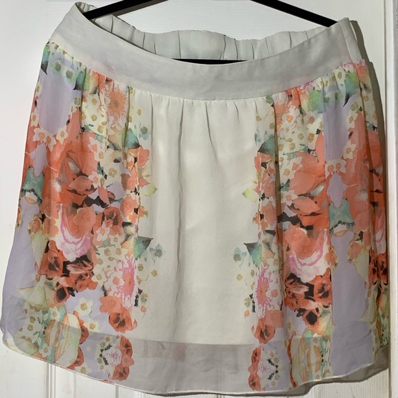 💐MAURICES Pretty Floral Chiffon Skirt Size Large - Picture 1 of 3